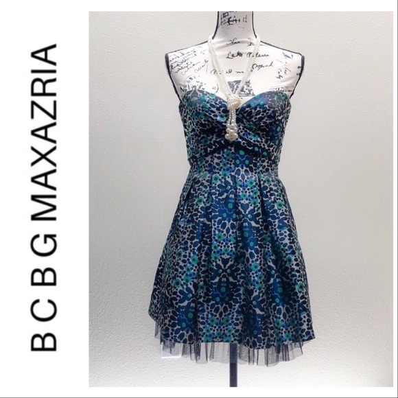 BCBGMaxAzria Dresses & Skirts - 💕BCBG Cocktail Dress💕